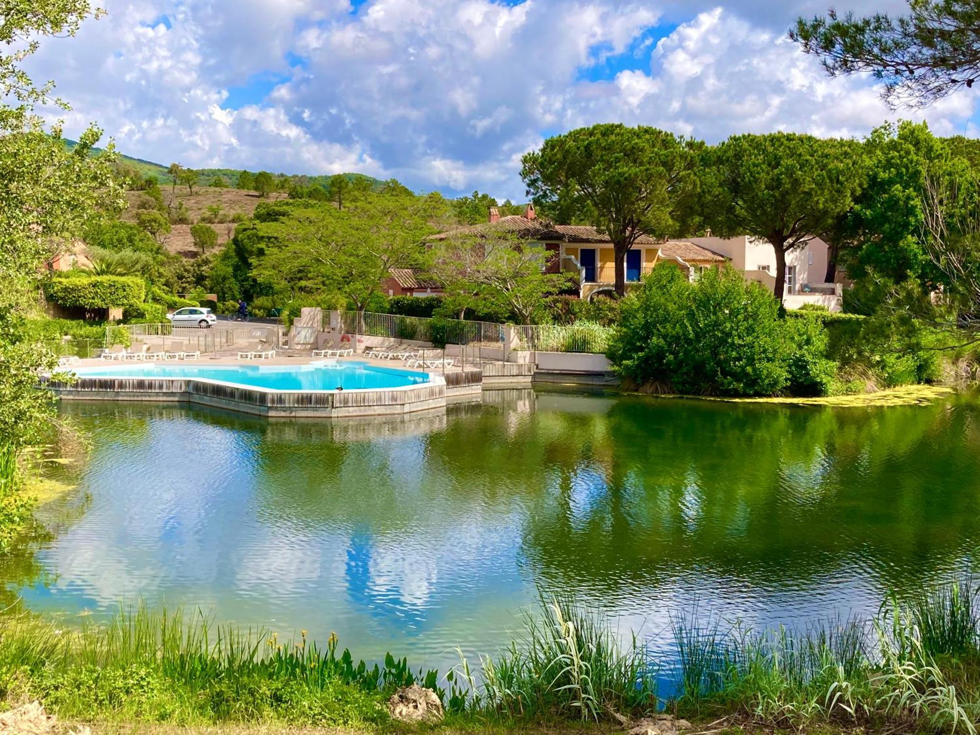 Les Restanques Vue Mer Roses 1070 Rez De Jardin Гримо Екстериор снимка